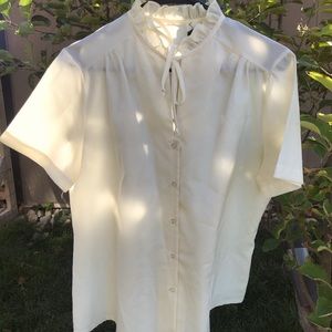 VNTG! Off white blouse